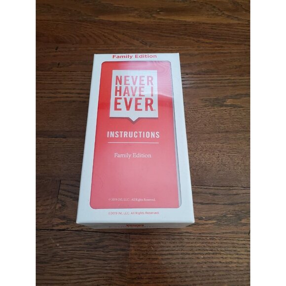 Never Have I Ever - Family Edition Game (2019) COMPLETE - Picture 1 of 8